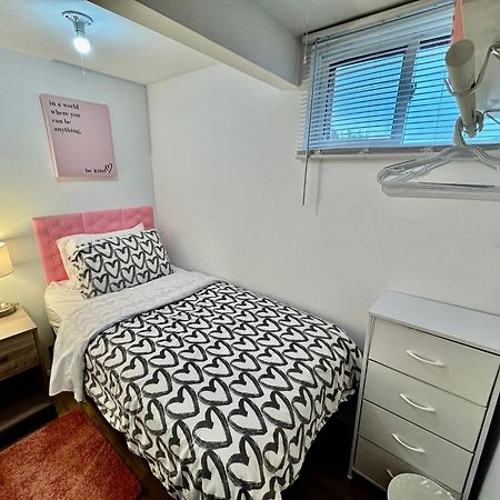 Tiny Private Room On The 1St Floor With Shared Bathroom Near Seatac Airport And Downtown Сиатъл Екстериор снимка