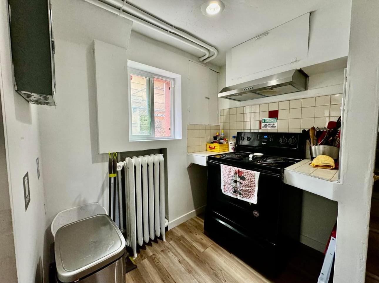 Tiny Private Room On The 1St Floor With Shared Bathroom Near Seatac Airport And Downtown Сиатъл Екстериор снимка