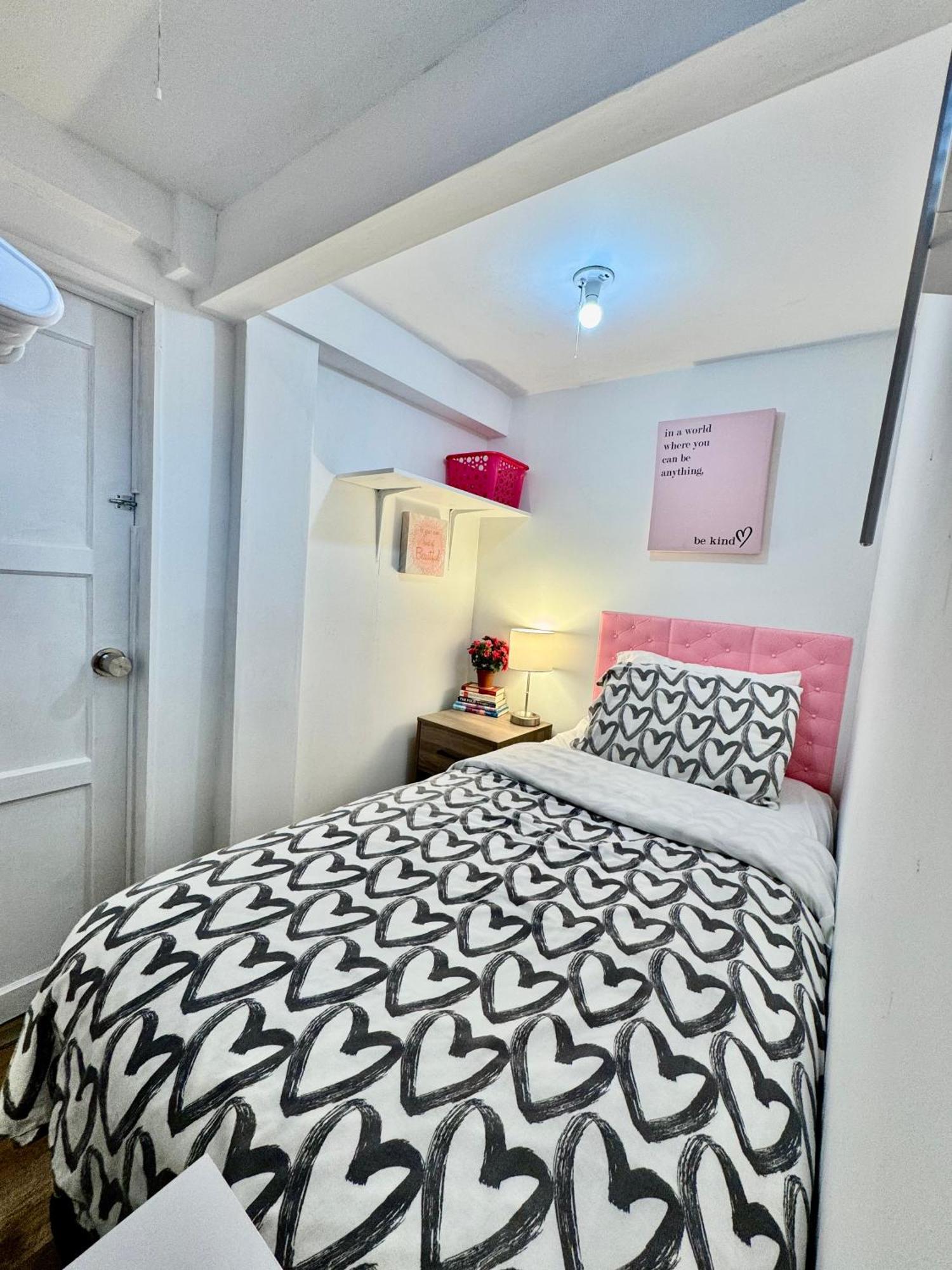 Tiny Private Room On The 1St Floor With Shared Bathroom Near Seatac Airport And Downtown Сиатъл Екстериор снимка